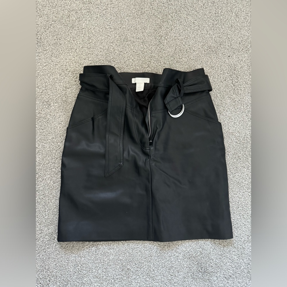 Leather skirt, wear 1 time